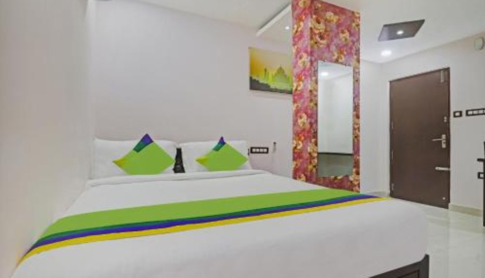 Zimmer - Itsy Hotels J A Royal Suites Manikonda