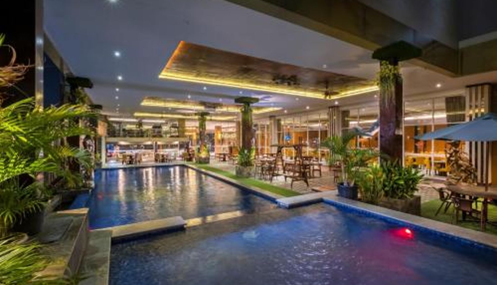 Piscina - Gets Premiere Semarang