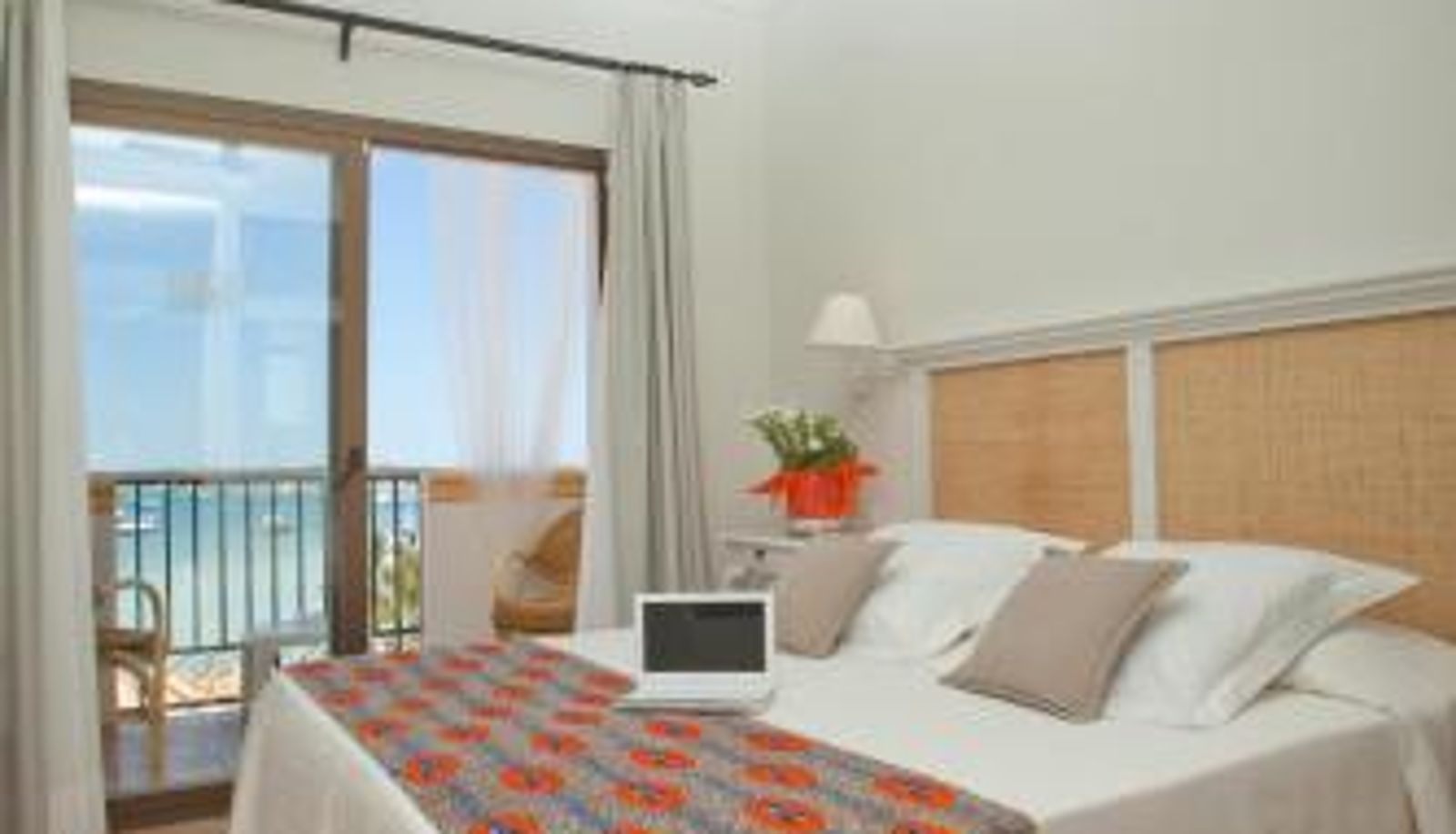 Camera - Hostal la Savina