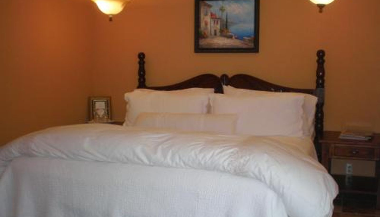 Info - Spanish Villa Inn