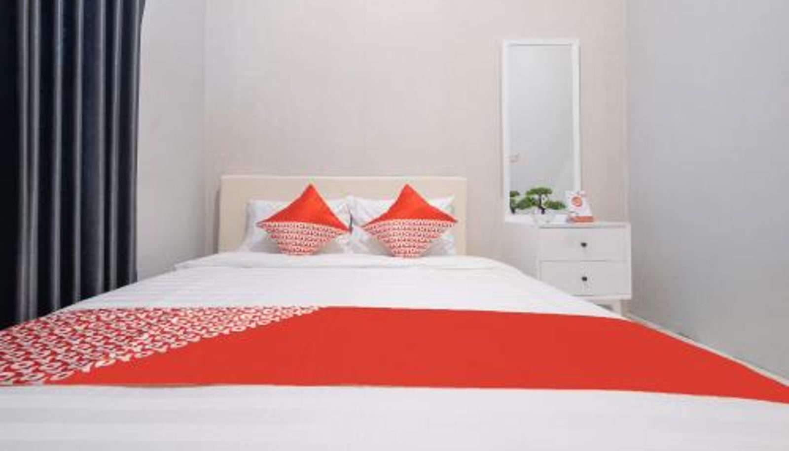 Room - Hotel O Nareswari Guest House Syariah