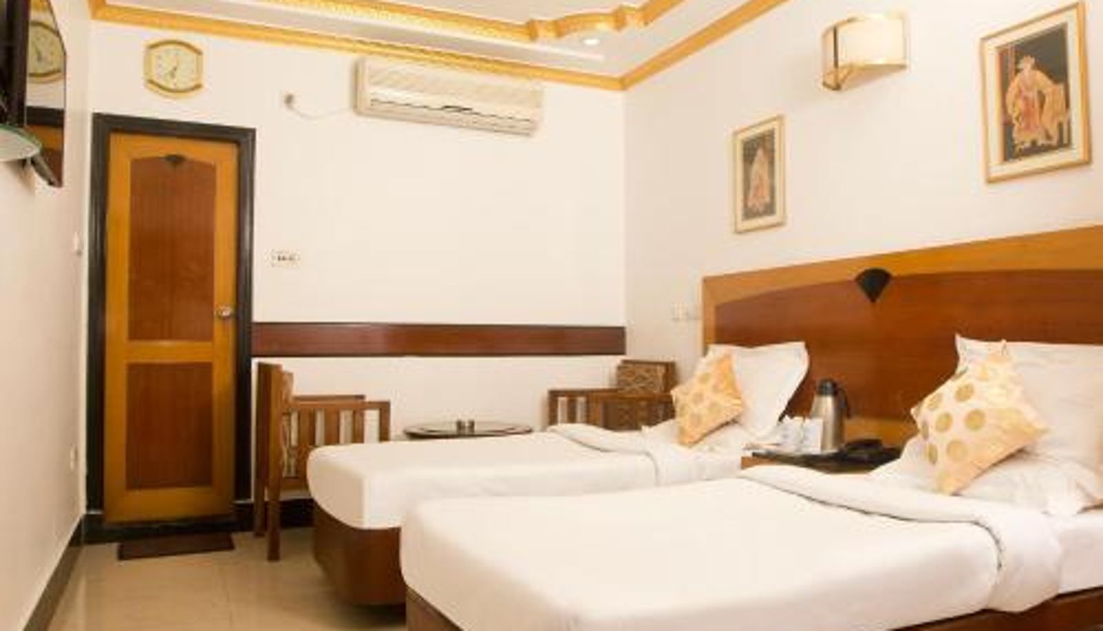 Zimmer - Hotel White House