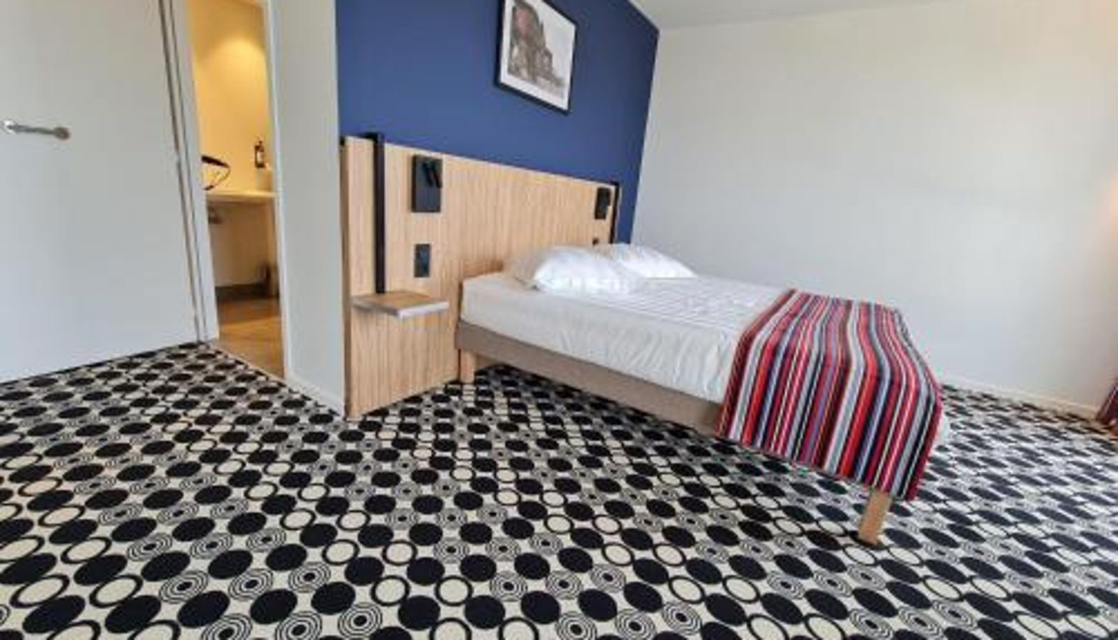 Kamer - Akena Nantes Rezé Aéroport