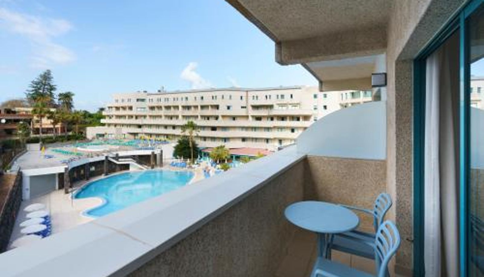 Zewnętrzna część hotelu - Alua Tenerife