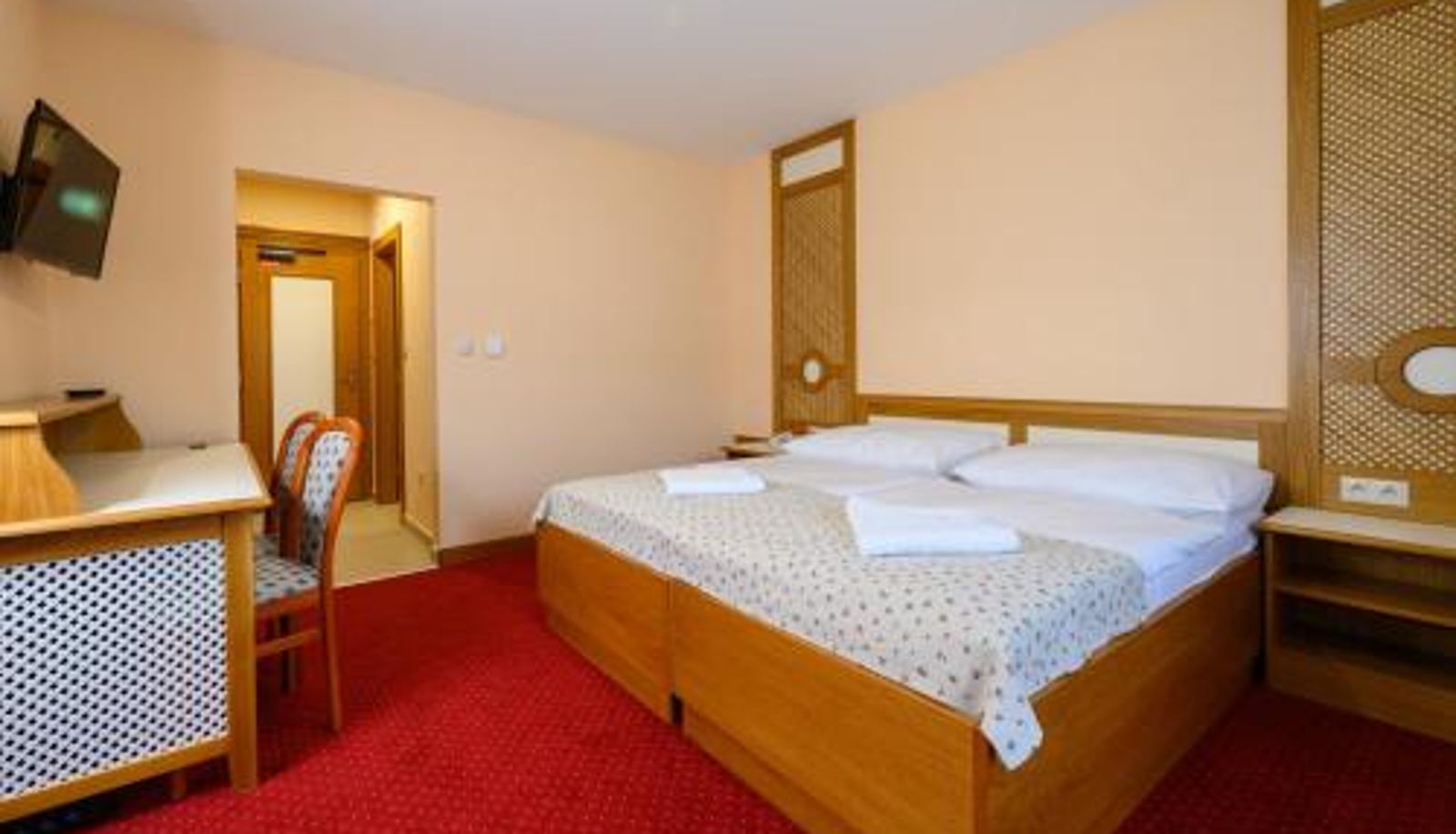 Info - Hotel Julianin dvor