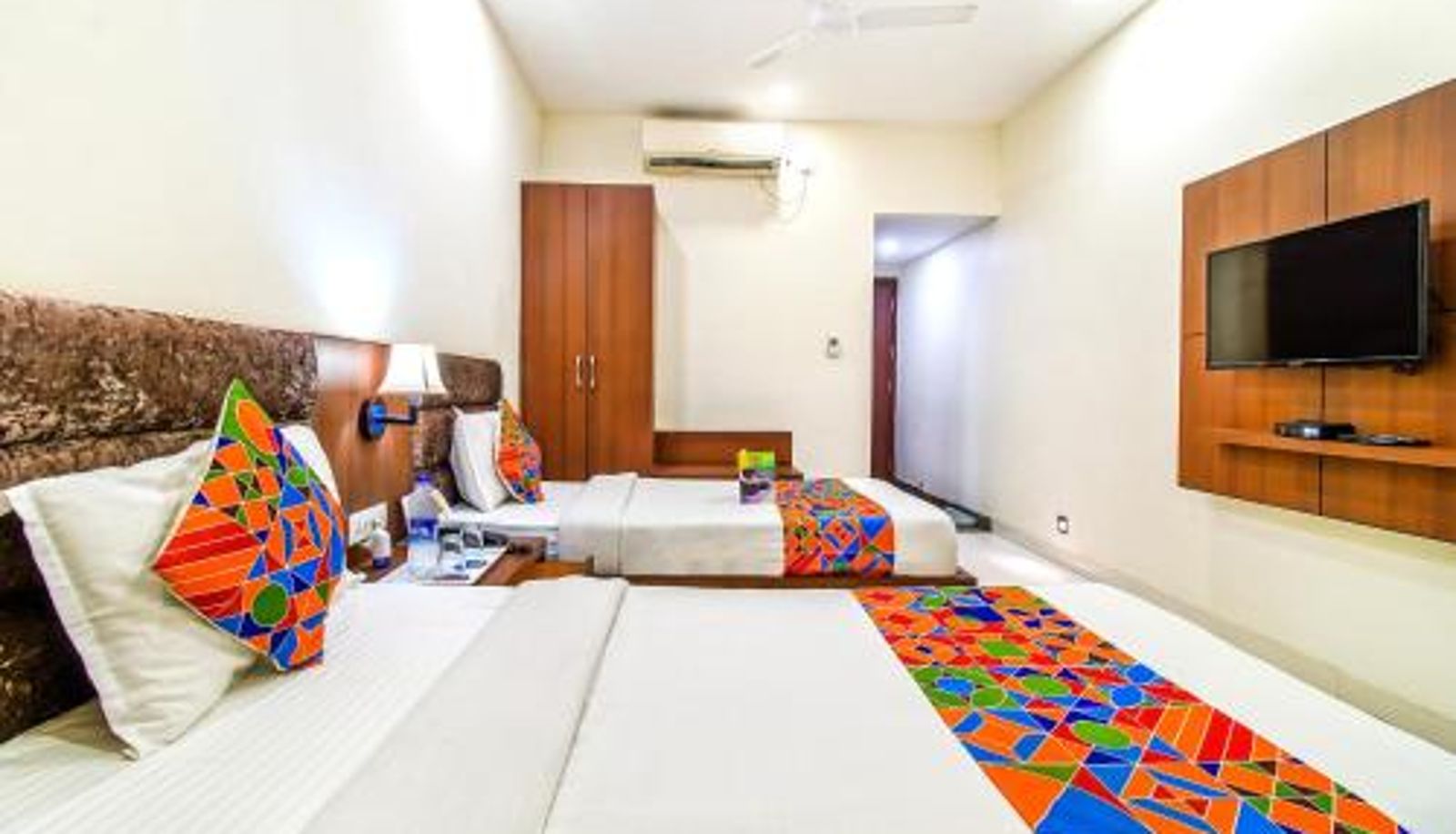 Zimmer - FabHotel Prime President