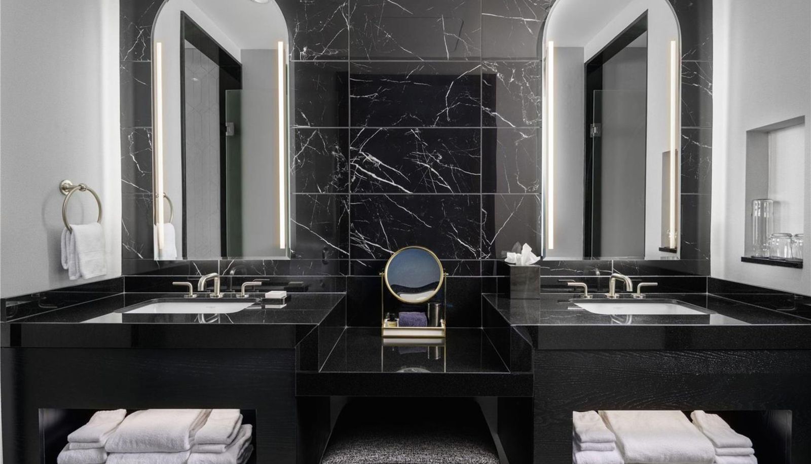 Room - Daxton Hotel Birmingham Curio Collection by Hilton