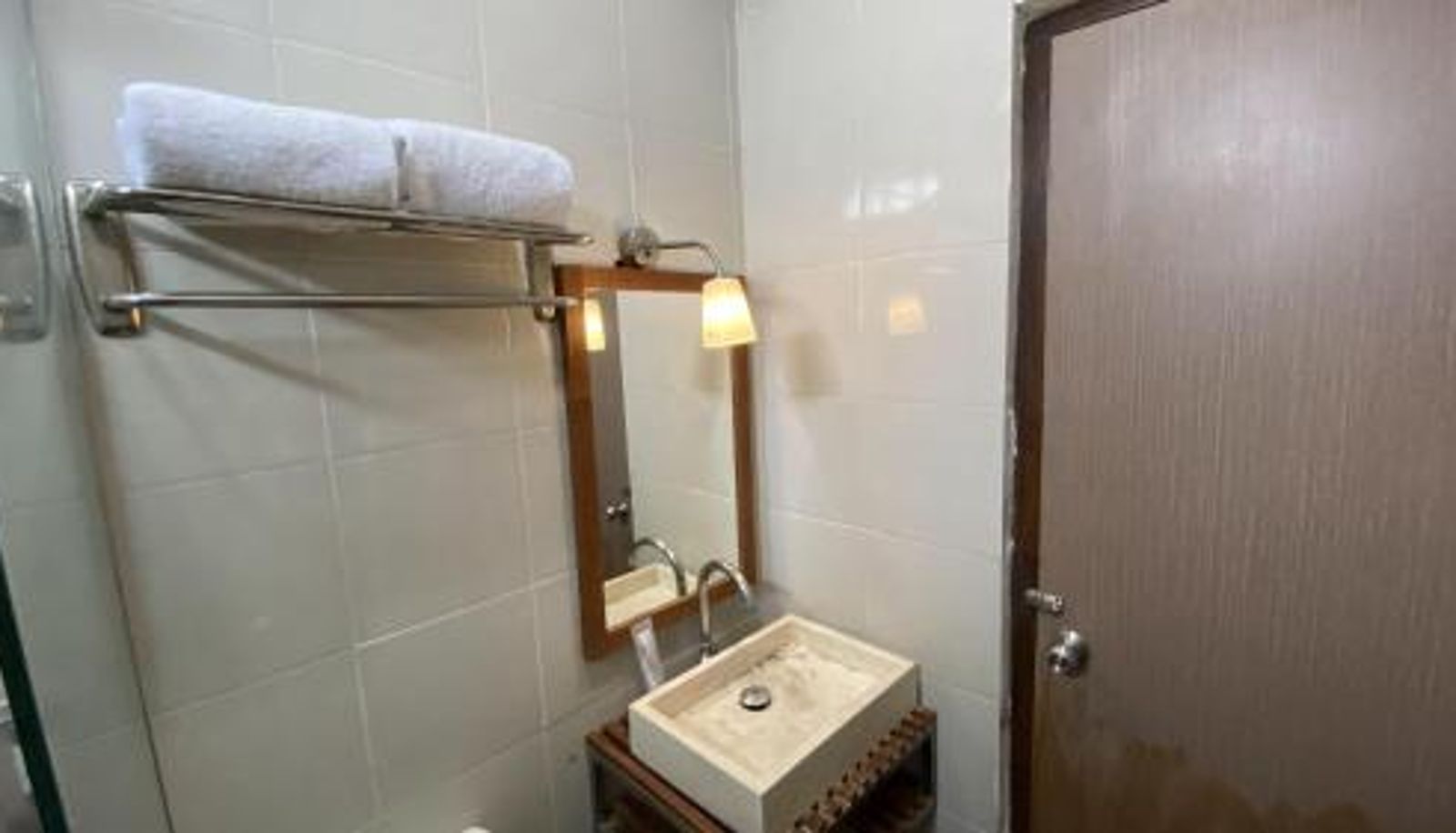 Badezimmer - Mawar Asri Hotel