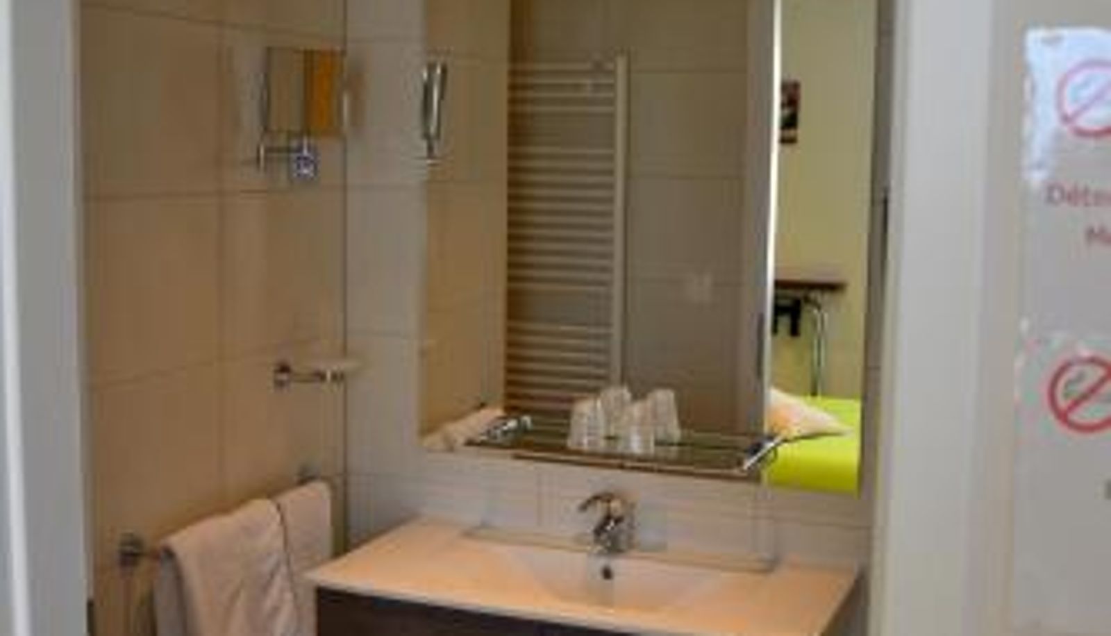 Salle de bain - Hôtel Restaurant La Couronne