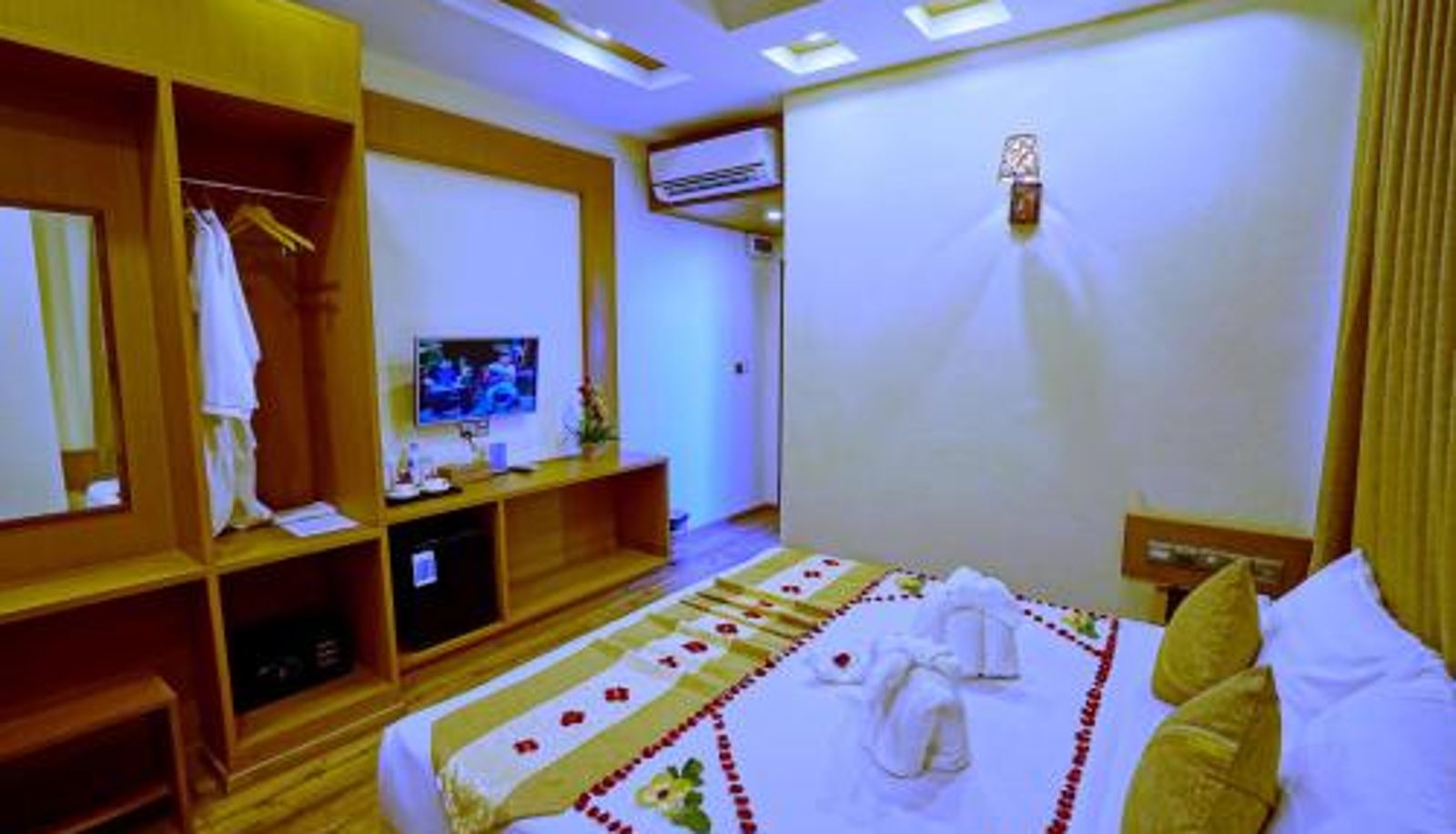 Room - The Hotel Nova
