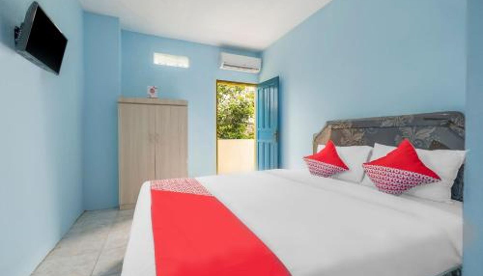 Room - OYO 2775 RF Homestay