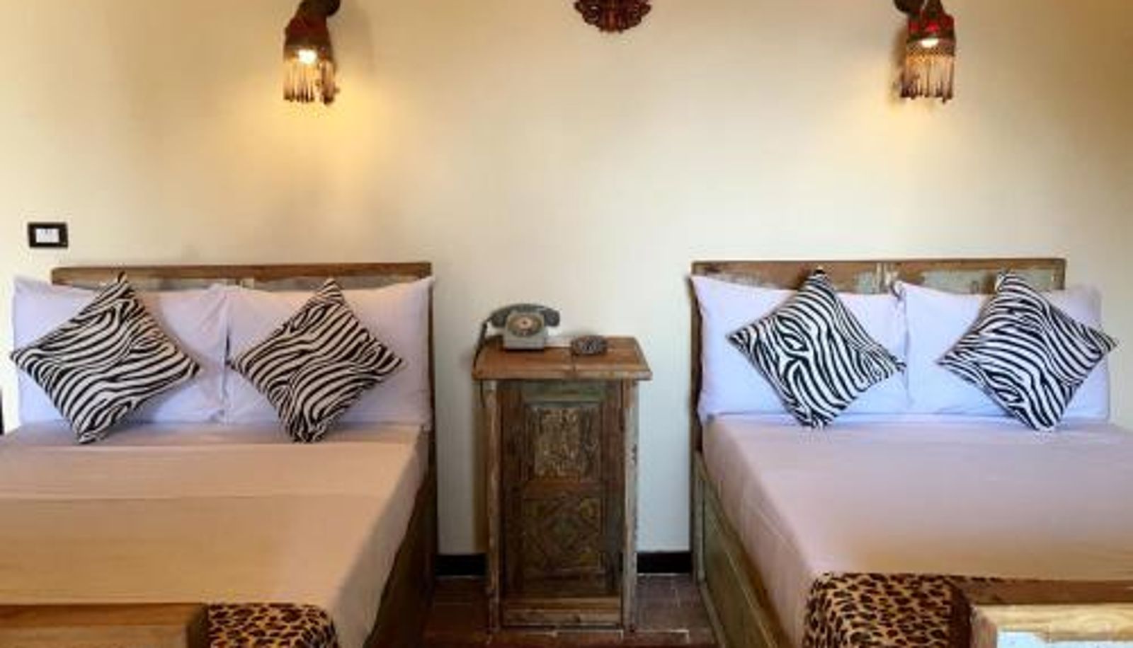 Room - Djorff Palace