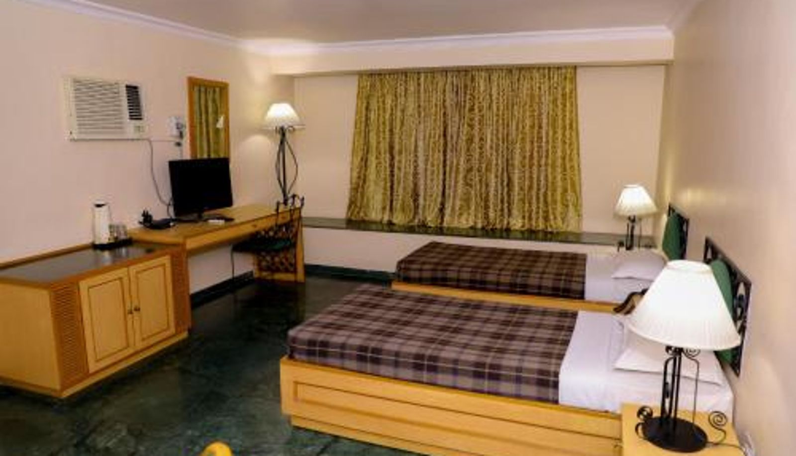 Zimmer - The Hotel Airport