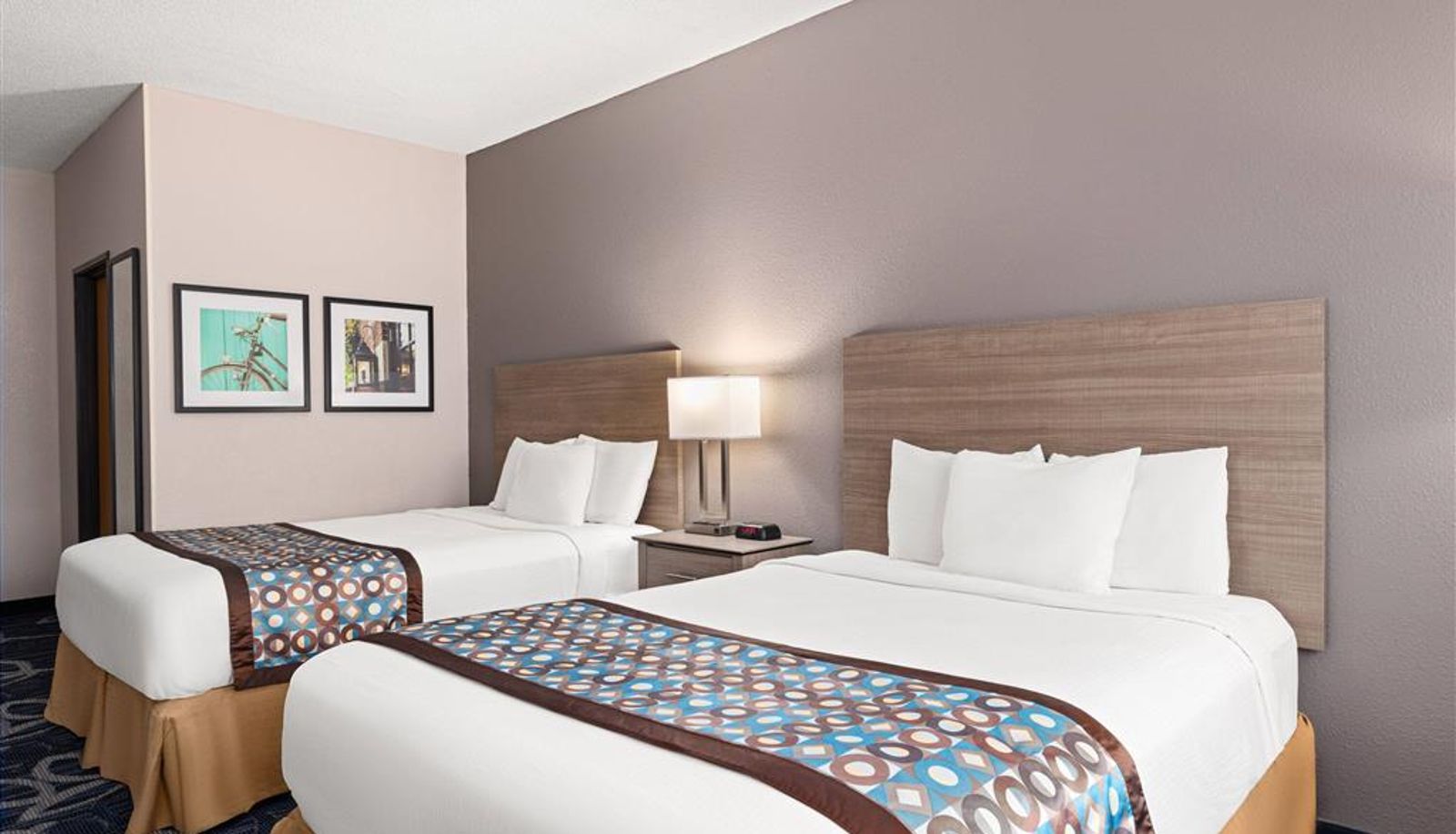 Camera - Baymont by Wyndham Waterloo
