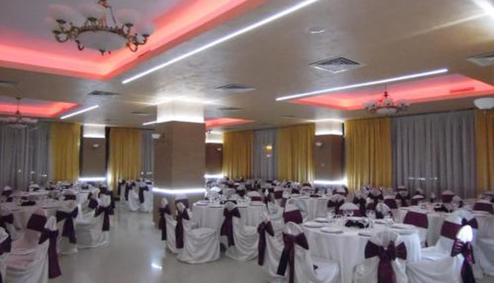 Frühstücksraum innerhalb des Restaurants - Hotel Flormang