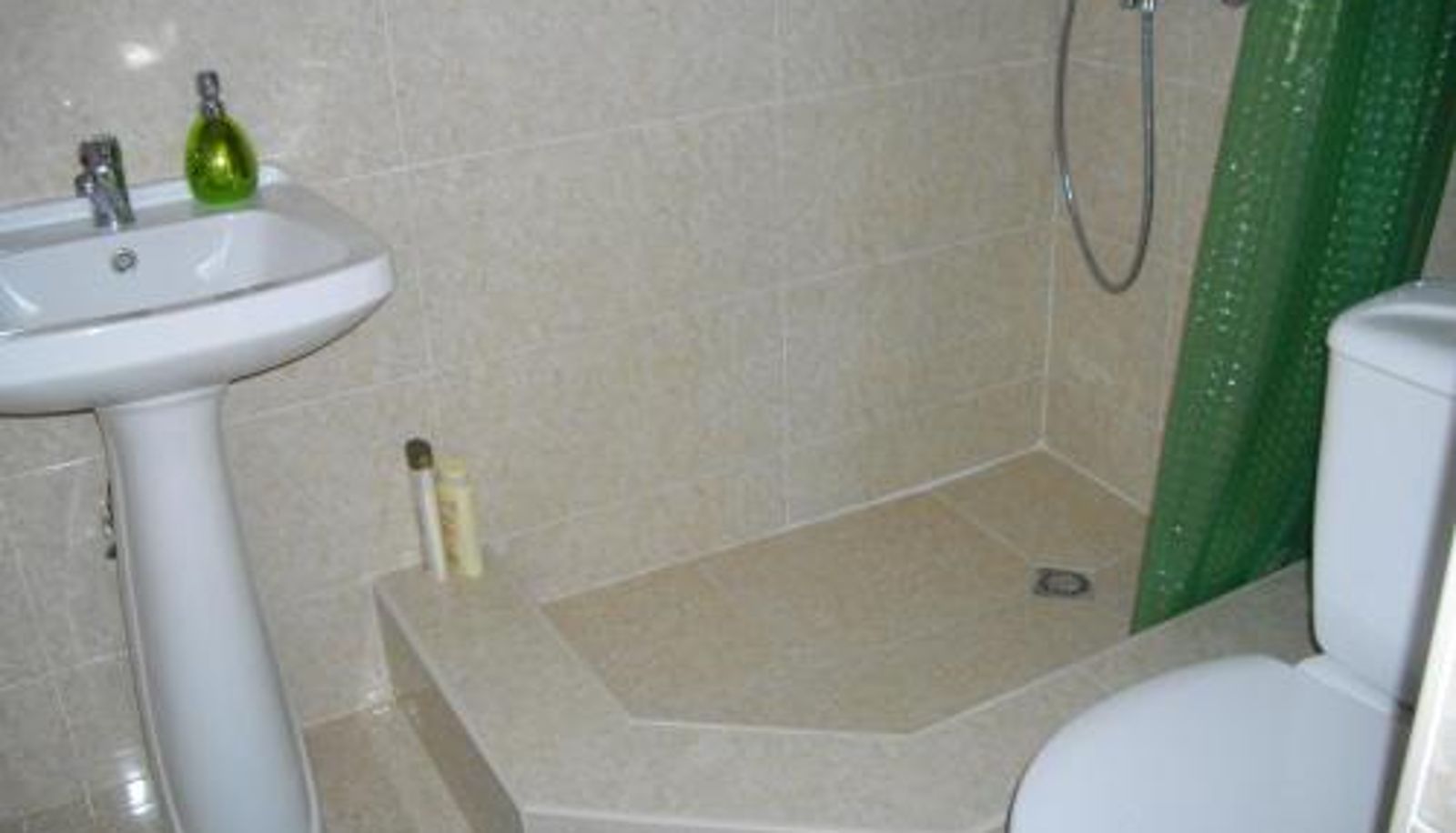 Badezimmer - Hotel Your Comfort