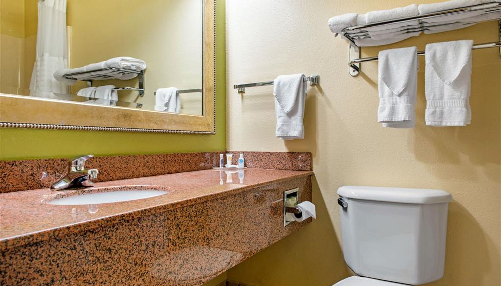 Camera - Quality Inn Jacksonville near I-72