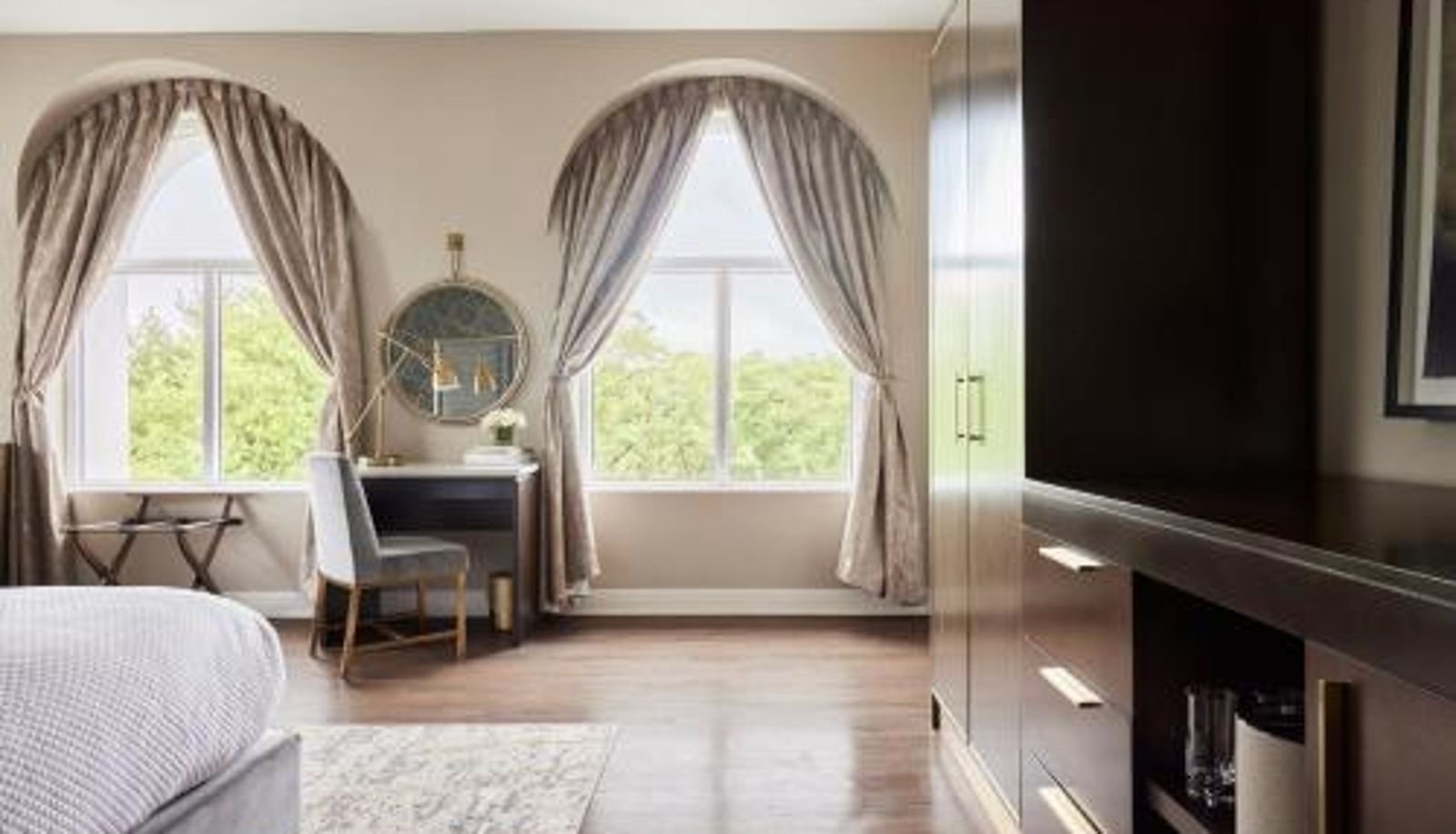 Suite - The Chateau Grande Hotel