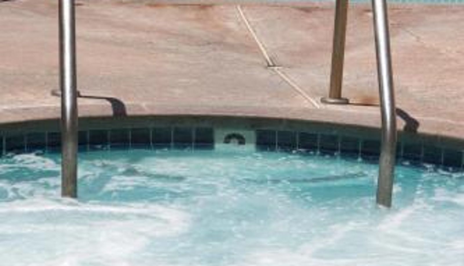 Pool - Premier Inns Thousand Oaks