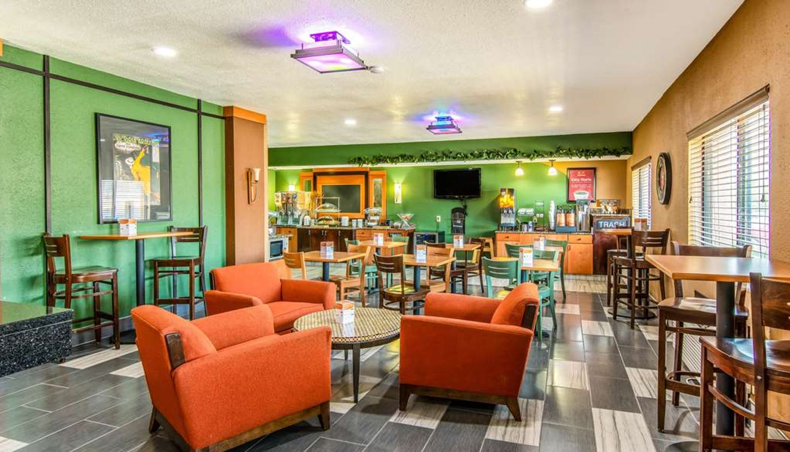 Restaurant - Econo Lodge Topeka at Wanamaker