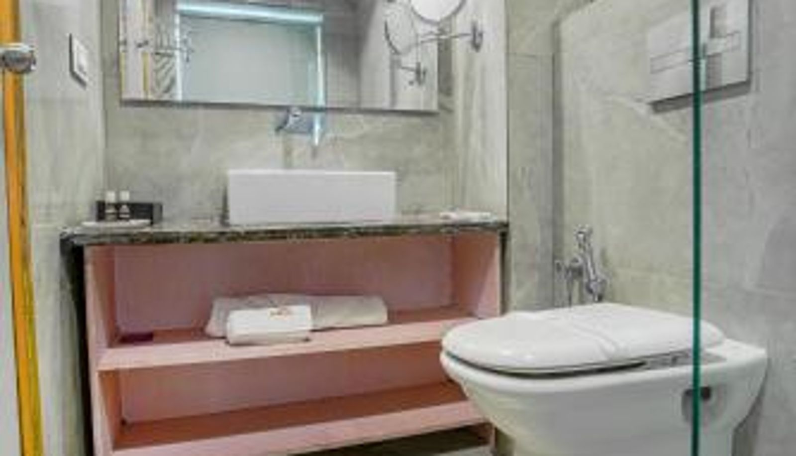 Badezimmer - The Stories Hotel