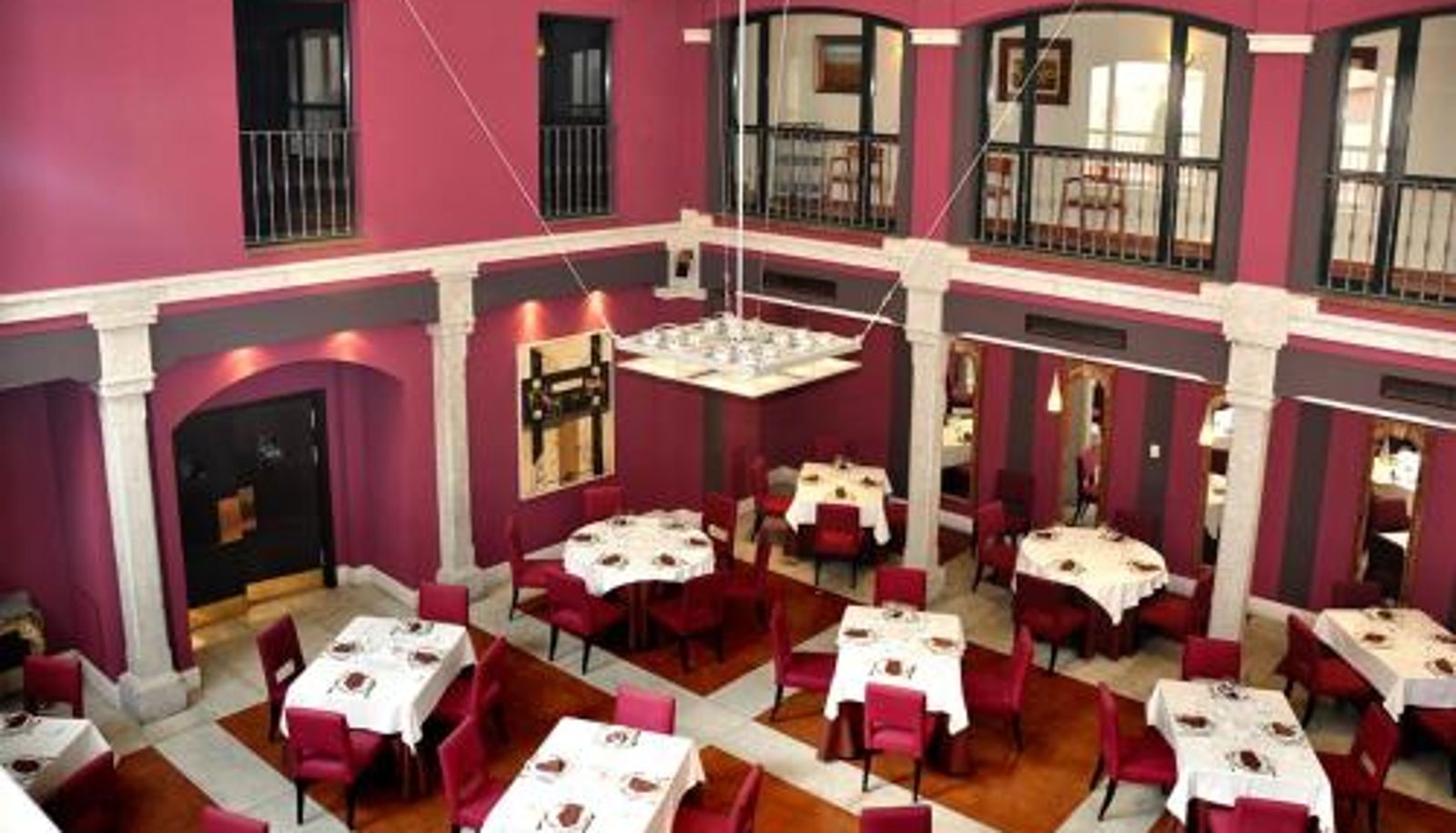 Breakfast room within the restaurant - Hotel Las Cabañas