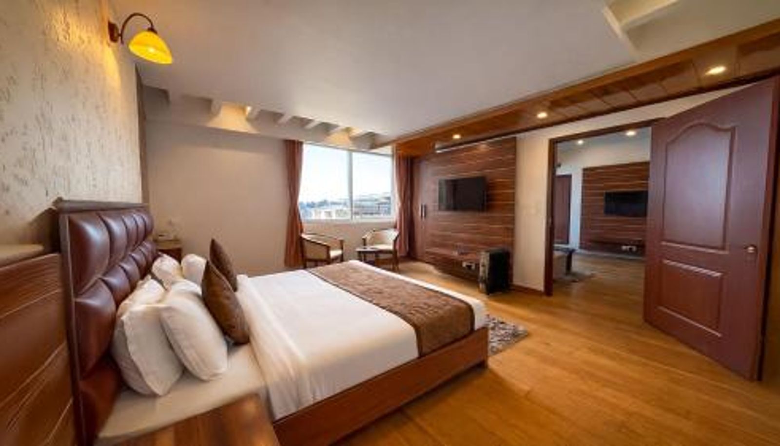 Suite - Yashshree Jai Hotel & Banquet