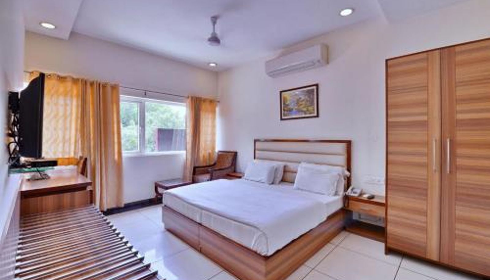 Info - Hotel Aricent Opposite ISBT Sector 17 Chandigarh