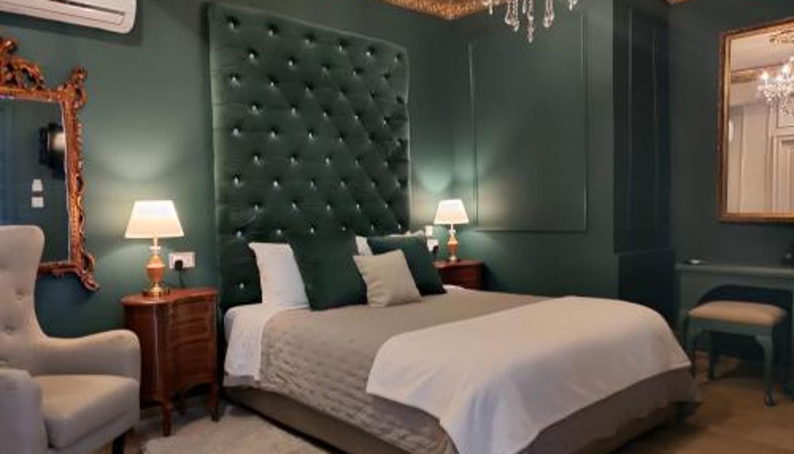 Suite - Julina Boutique Living