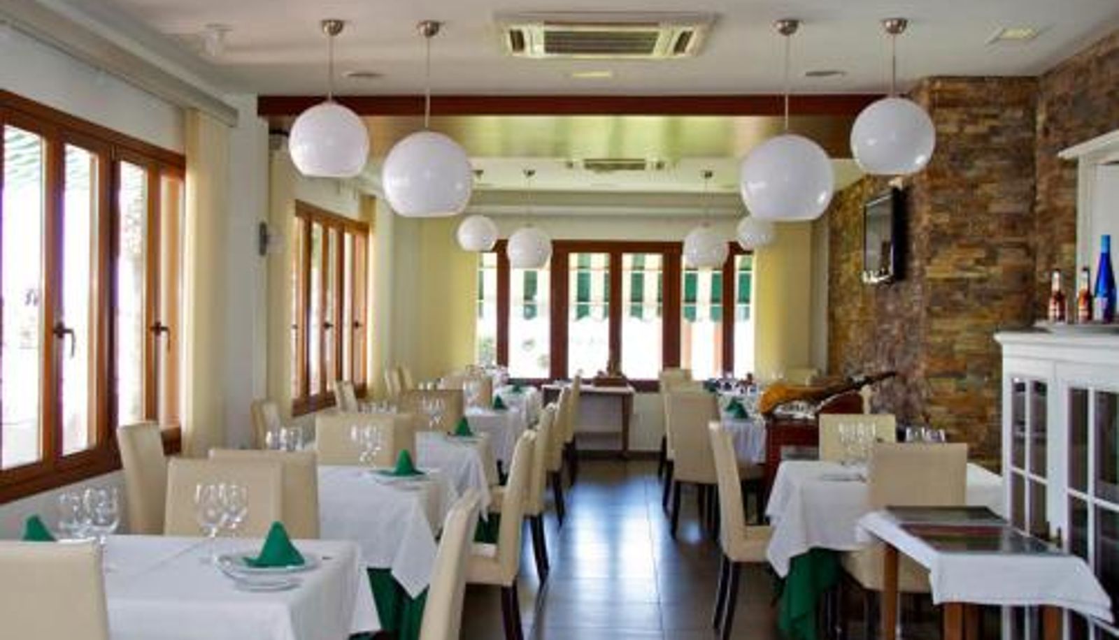 Frühstücksraum innerhalb des Restaurants - Hotel Mi Casa