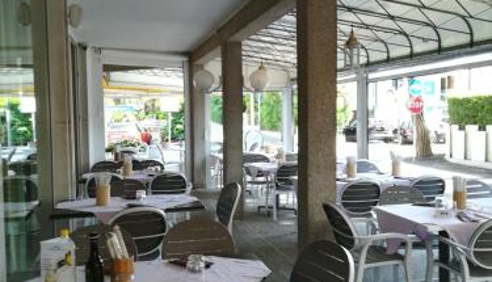Salle de petit-déjeuner dans le restaurant - Hotel Villa Roma