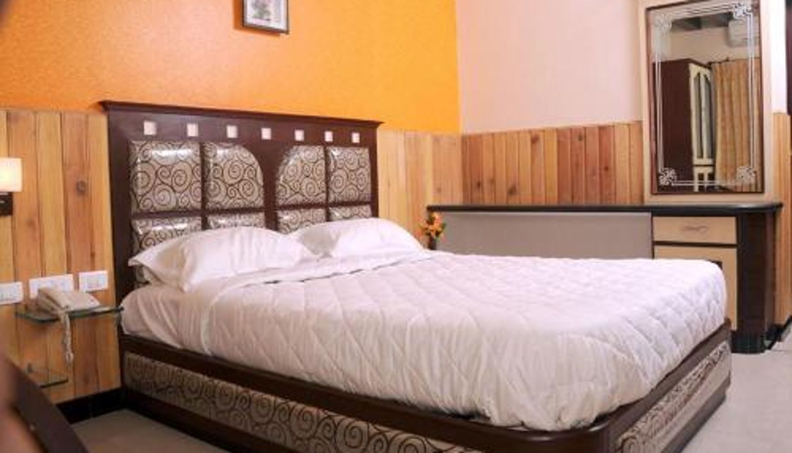 Info - Hotel Sree Baalaaji Bhavan