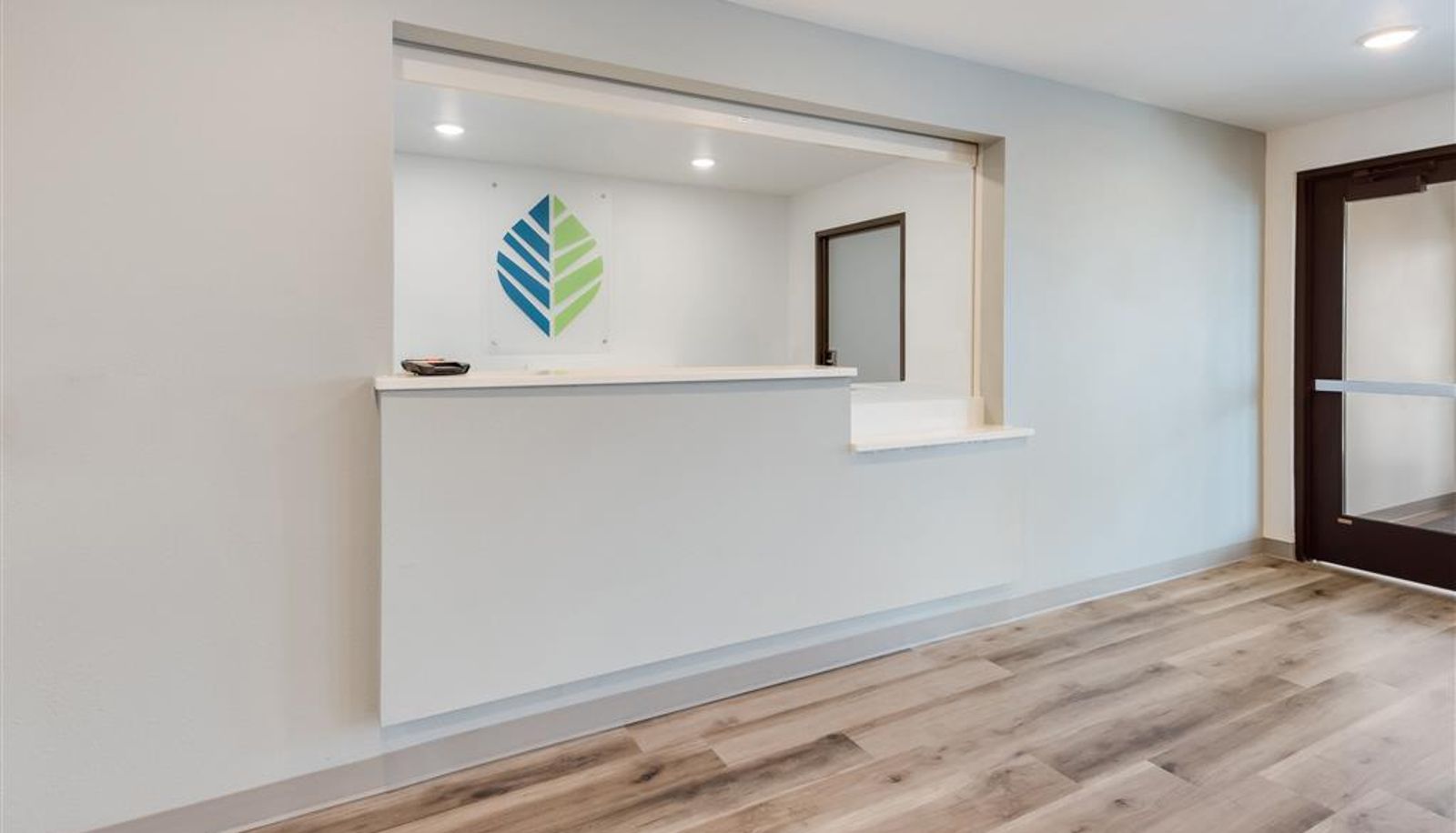 Hal - WoodSpring Suites Meridian