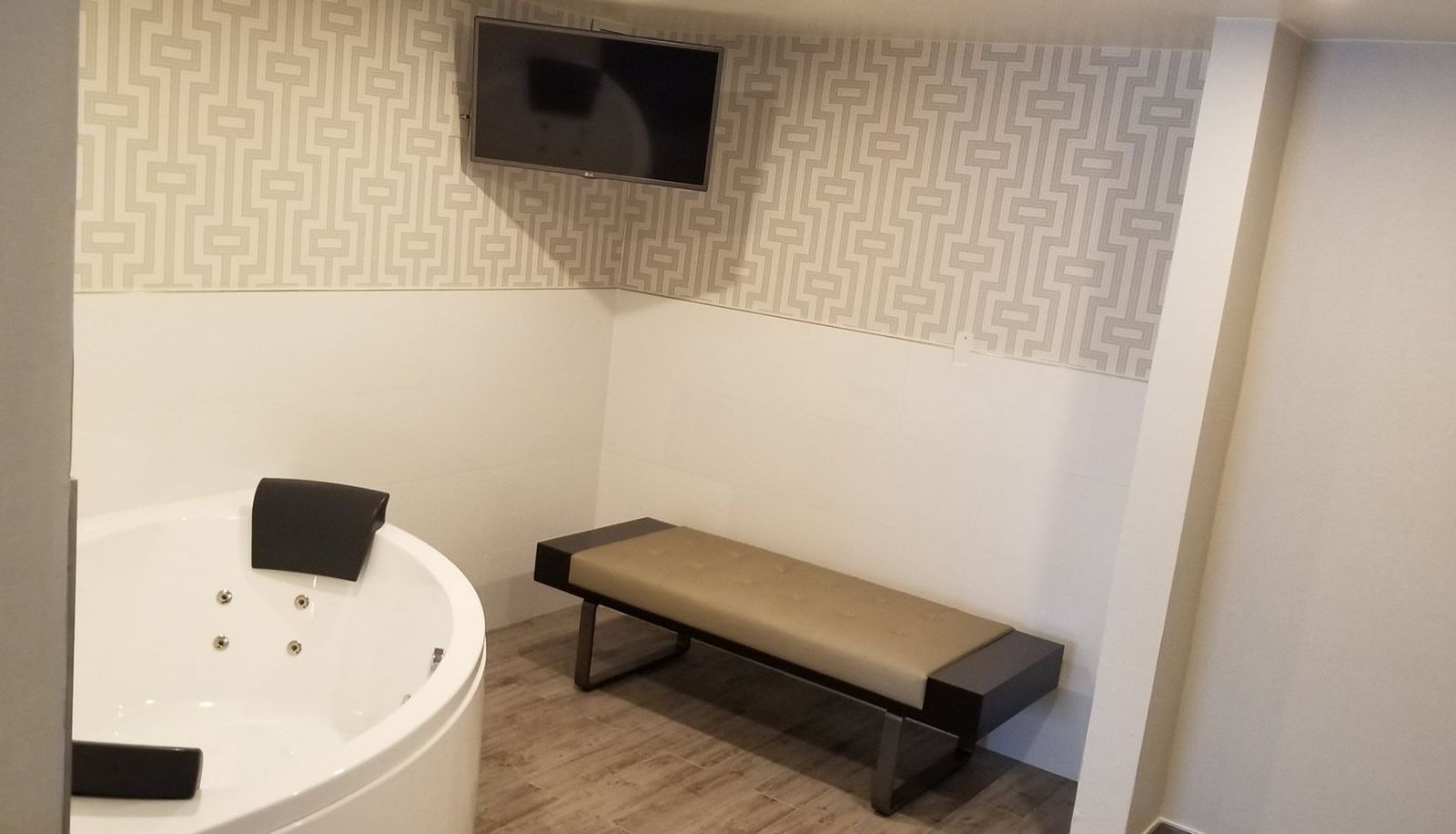 Room - Holiday Inn Express & Suites COLLEGE PARK-UNIVERSITY AREA by IHG