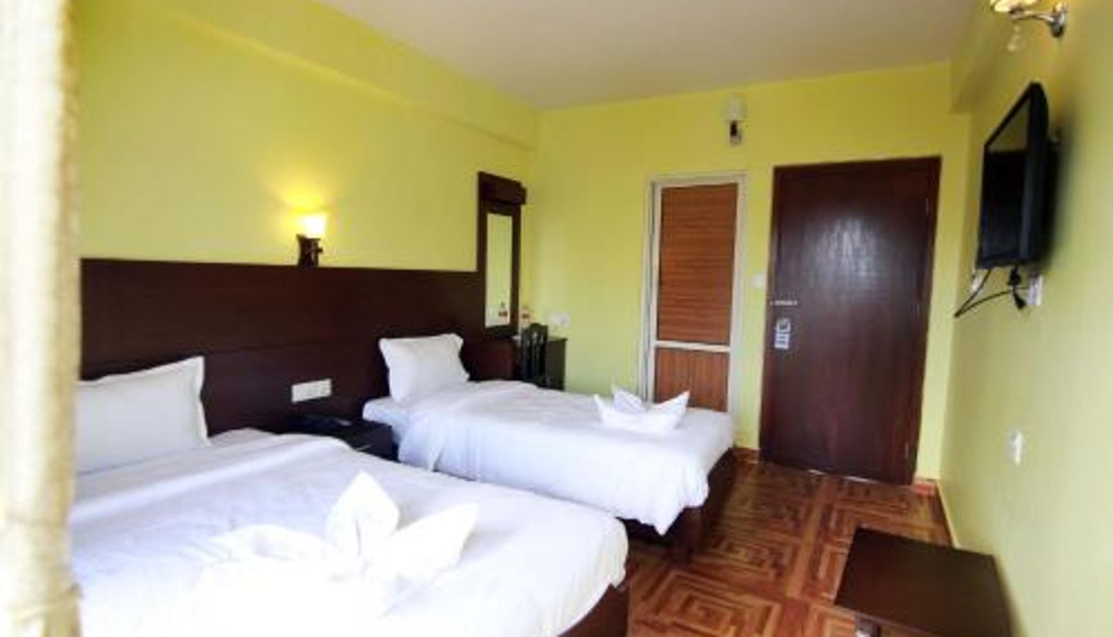 Dreibettzimmer - My Hotel Pvt Ltd