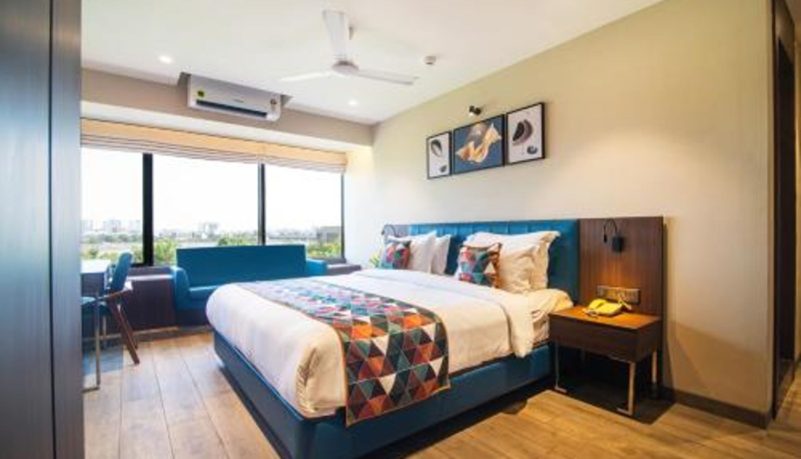 Room - Hotel Sadbhav Villa