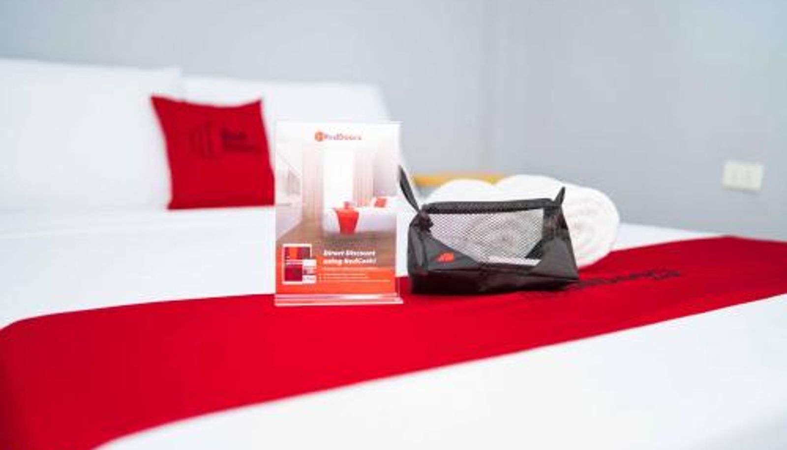 Dreibettzimmer - RedDoorz Plus @ Casa Lucia Sindalan San Fernando City Pampanga