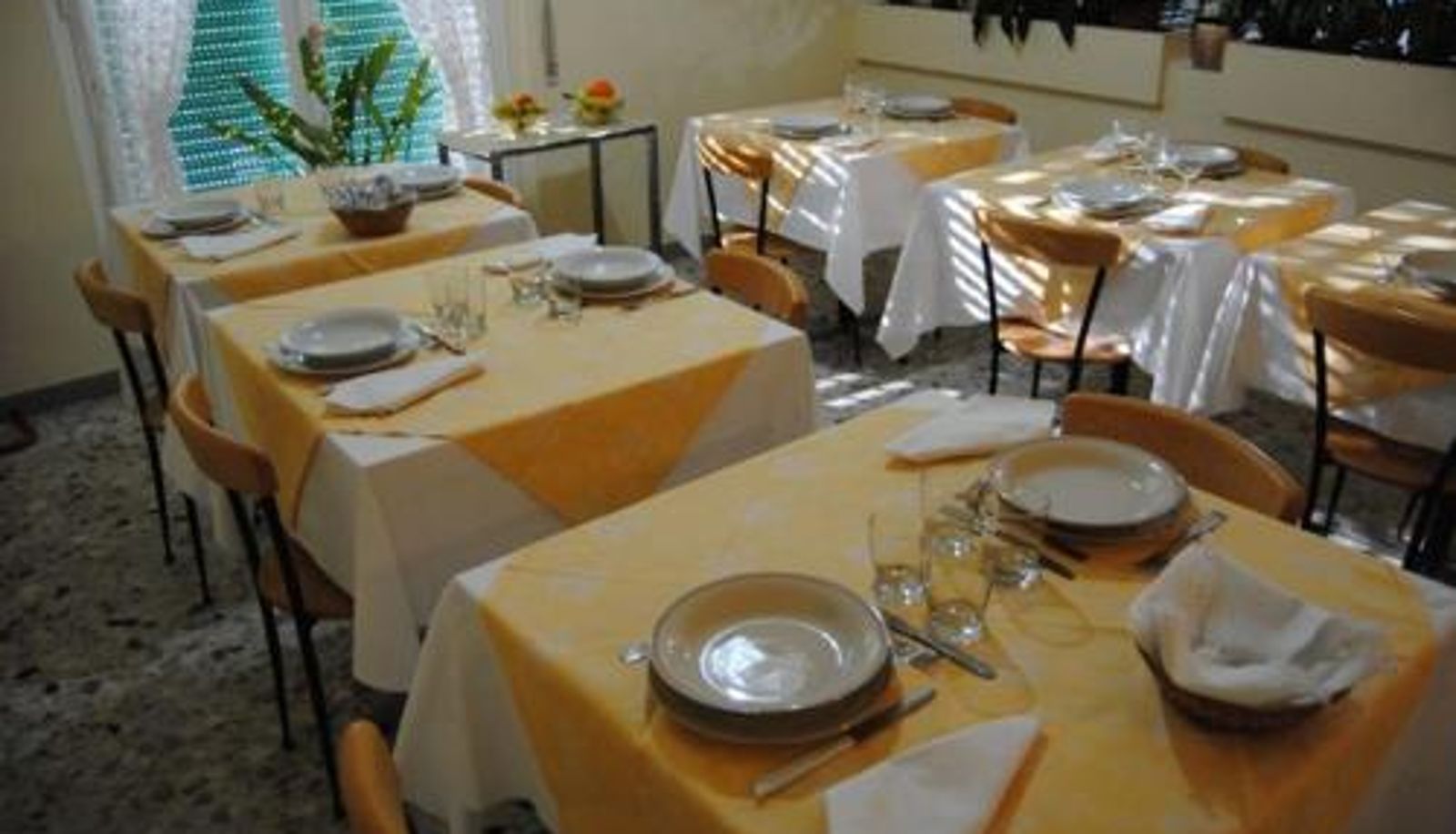Frühstücksraum innerhalb des Restaurants - Hotel Casa Diomira