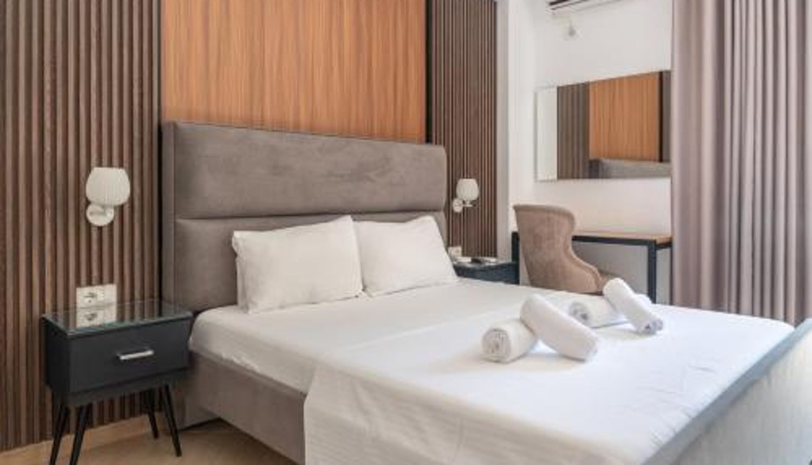 Info - Hotel Lula Ksamil