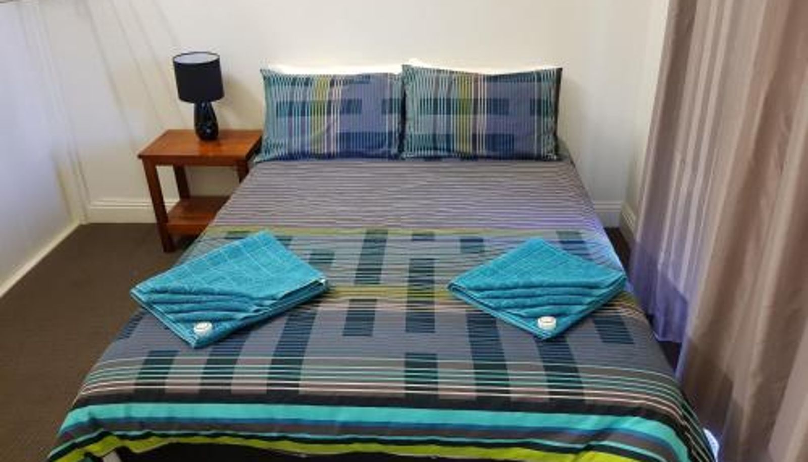 Habitación - Commercial Hotel