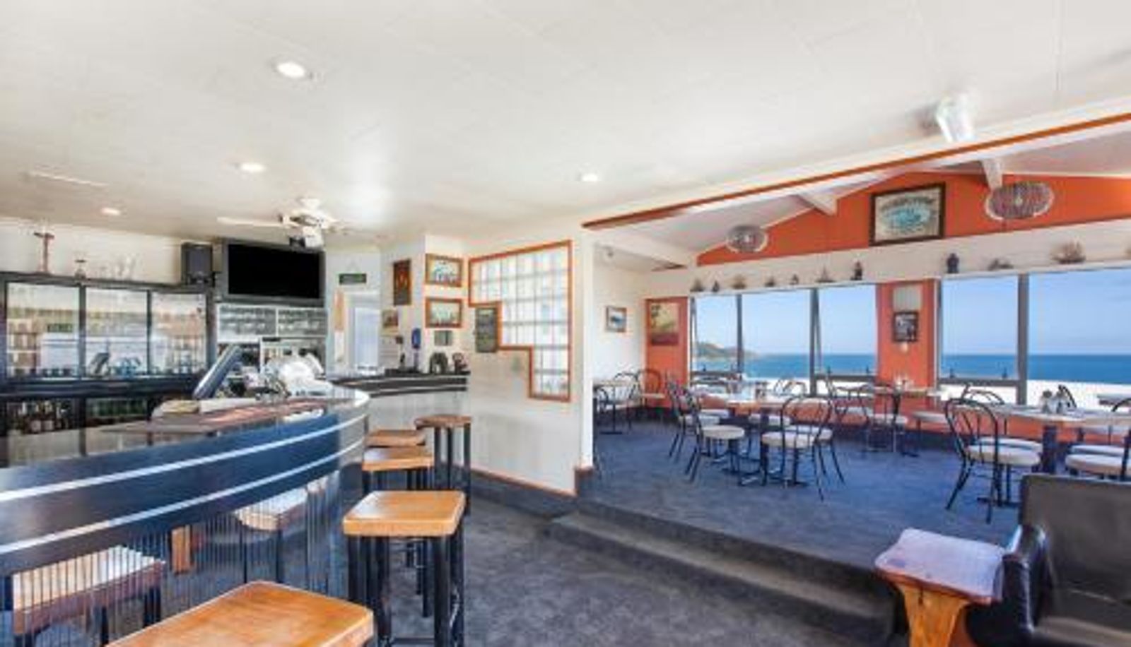 Frühstücksraum innerhalb des Restaurants - Ahipara Bay Motel