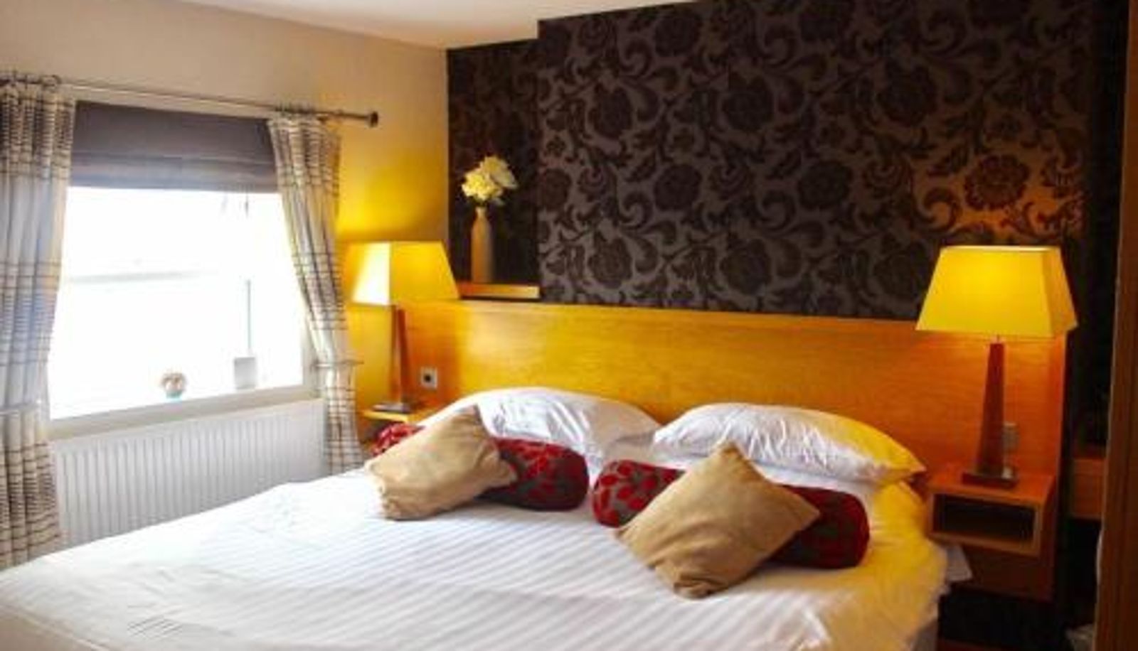 Info - The Groves Inn