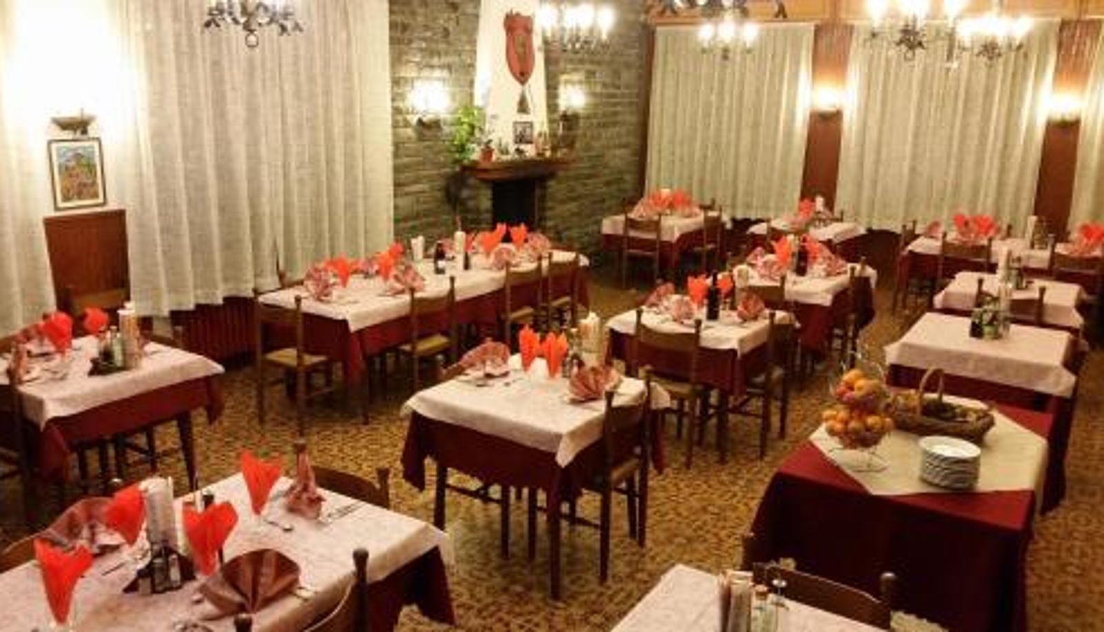 Frühstücksraum innerhalb des Restaurants - Albergo Ristorante Poli