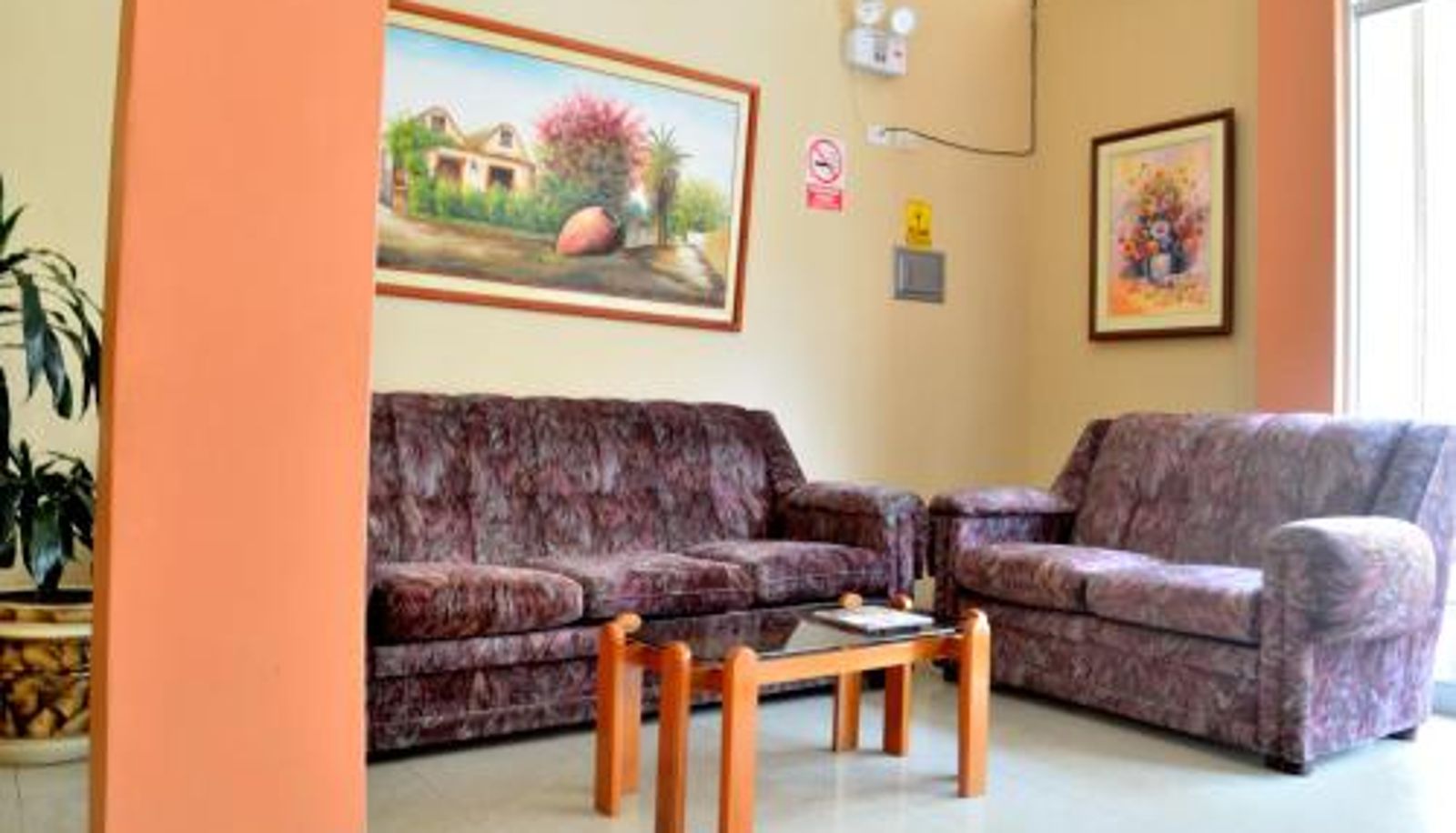 Recepción - Primavera Plaza Hotel