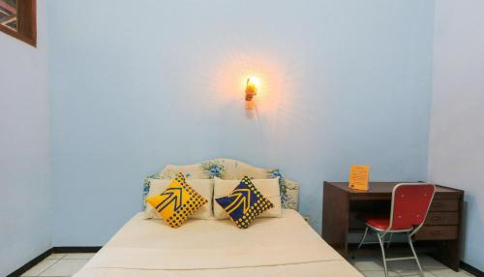 Habitación - OYO 2465 Hotel Raung View
