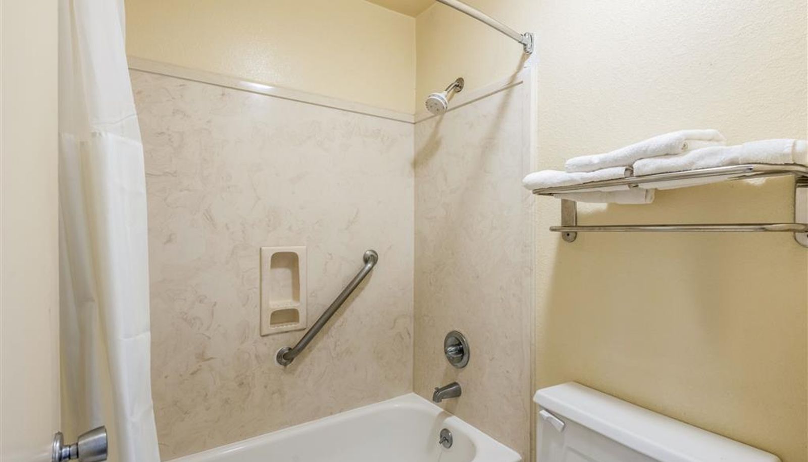 Room - Econo Lodge Vicksburg