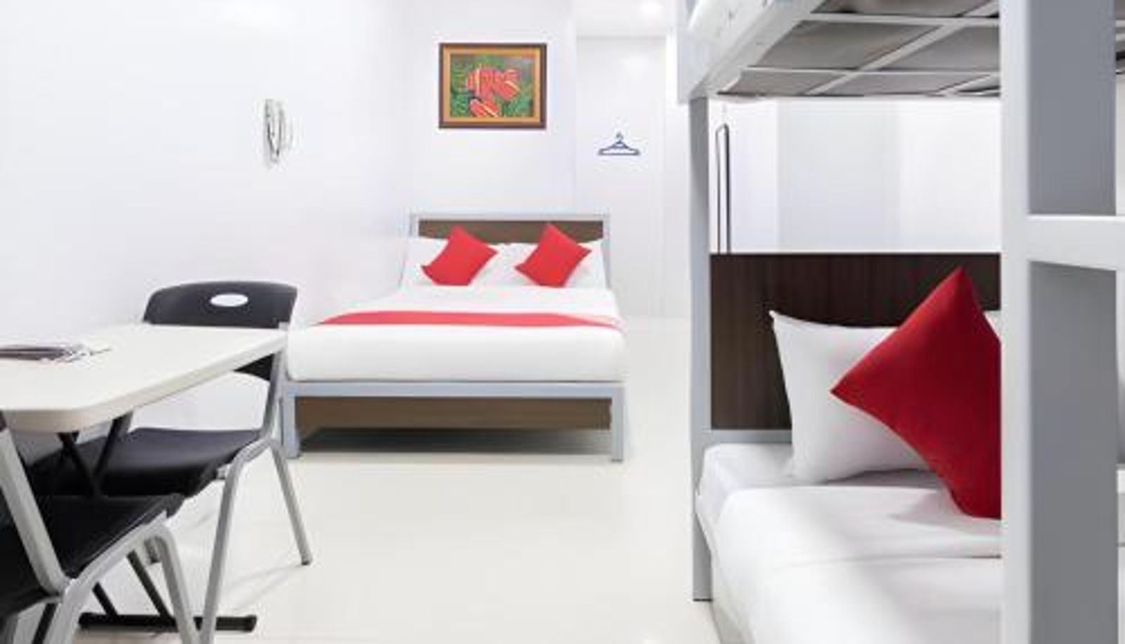 Room - OYO 152 Sangco Condotel