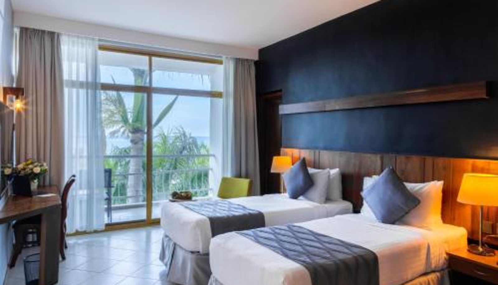 Room - Giraffe Beach Hotel