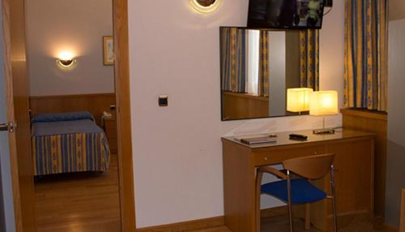 Room - Encasa Hotel Almansa
