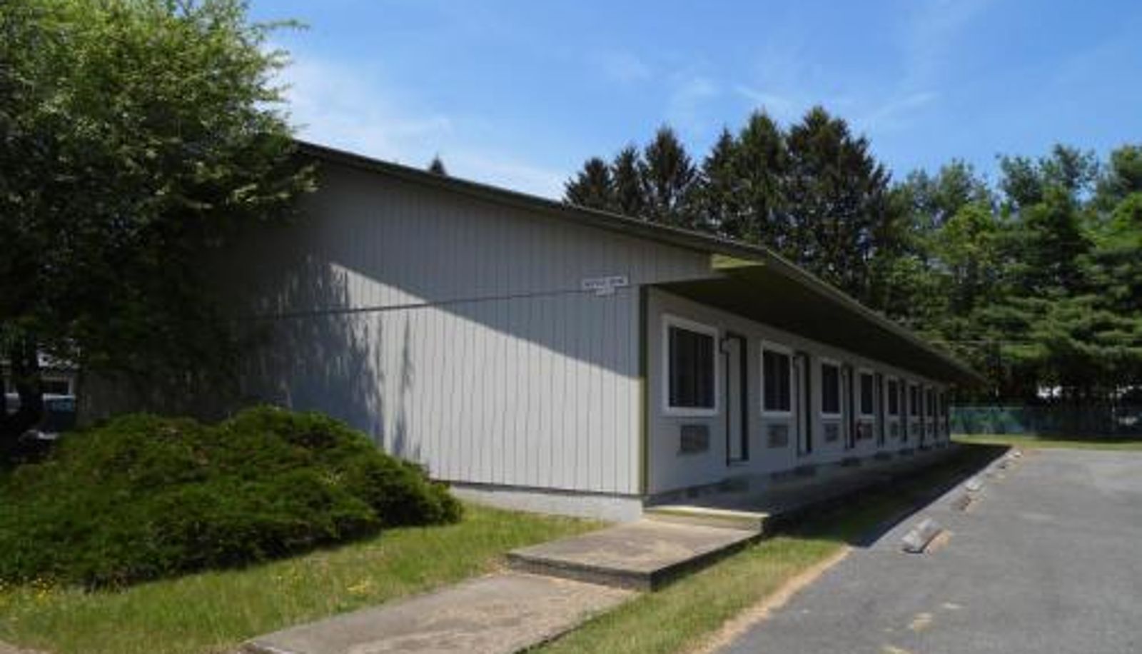 Buitenruimte van het hotel - Glenwood Inn - Stroudsburg